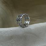 Anillo ancho de plata  diseño Flor de Lis