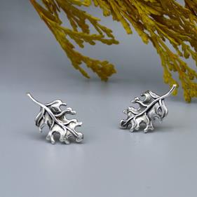 Pendiente HOJA DE ROBLE | HOJA DE ROBLE 301A | Joyas Creativas, Joyas de Autor, Artesanía de Madrid, Alianzas, gemelos, joyas de Madrid